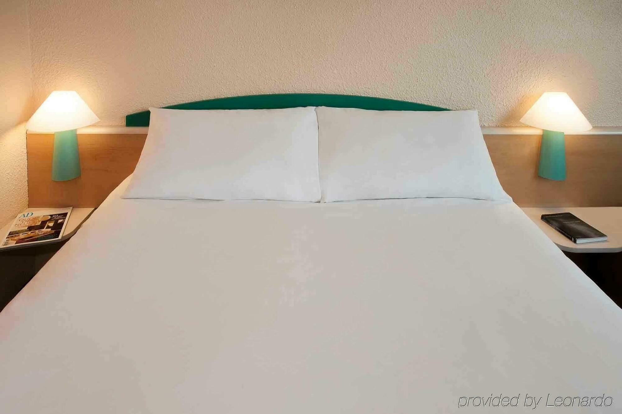 ไอบิส ออร์เลออง ซองทร์ การ์ Hotel ภายนอก รูปภาพ